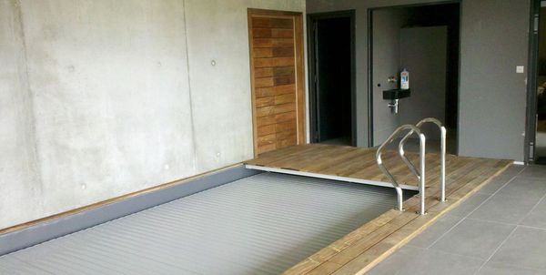 Habillage piscine interieur